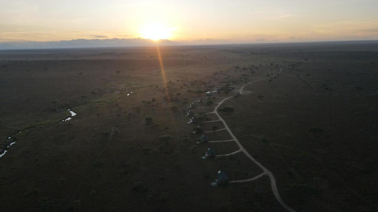 Serengeti Sametu Camp Экстерьер фото